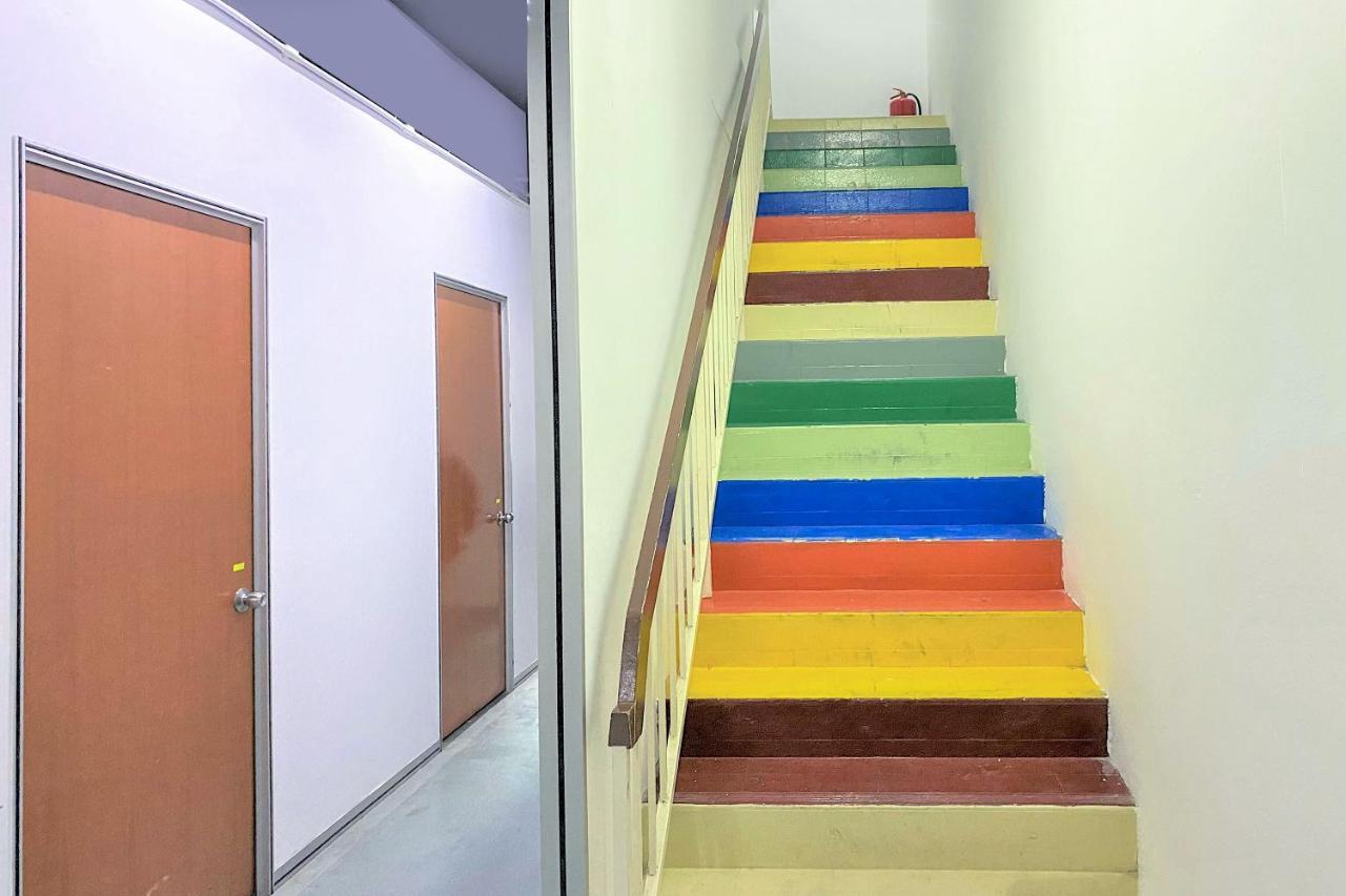 Spot On 90123 Rainbow Guest House George Town Exteriér fotografie