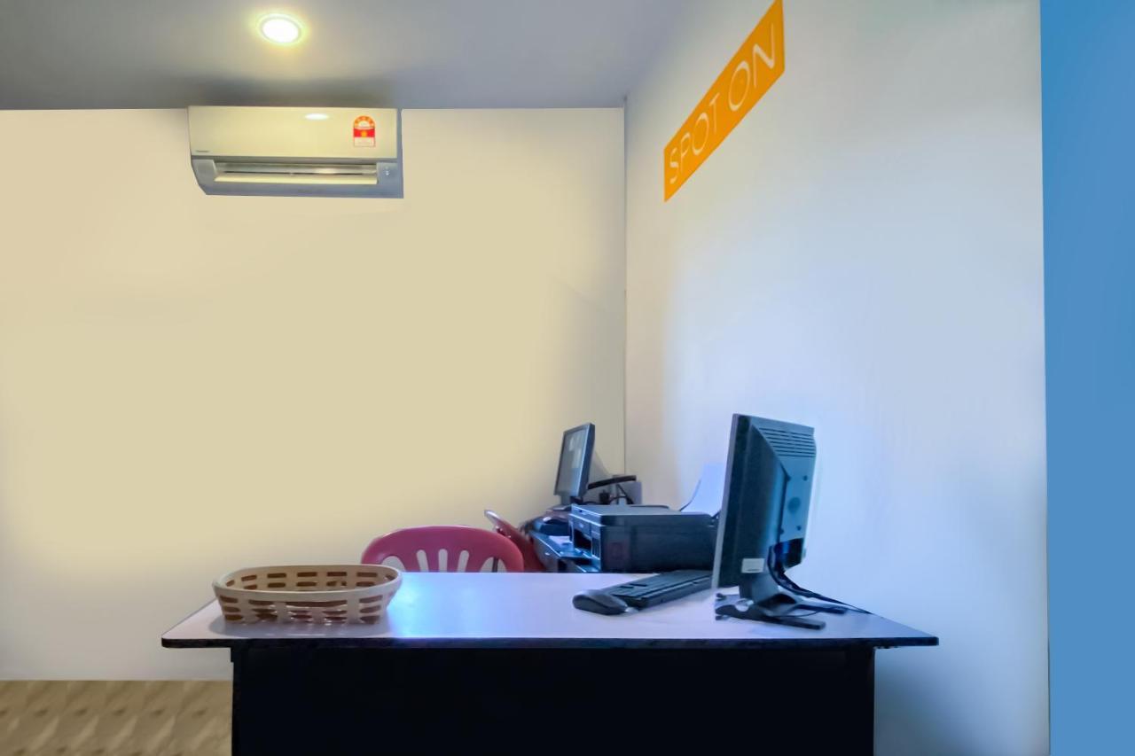 Spot On 90123 Rainbow Guest House George Town Exteriér fotografie